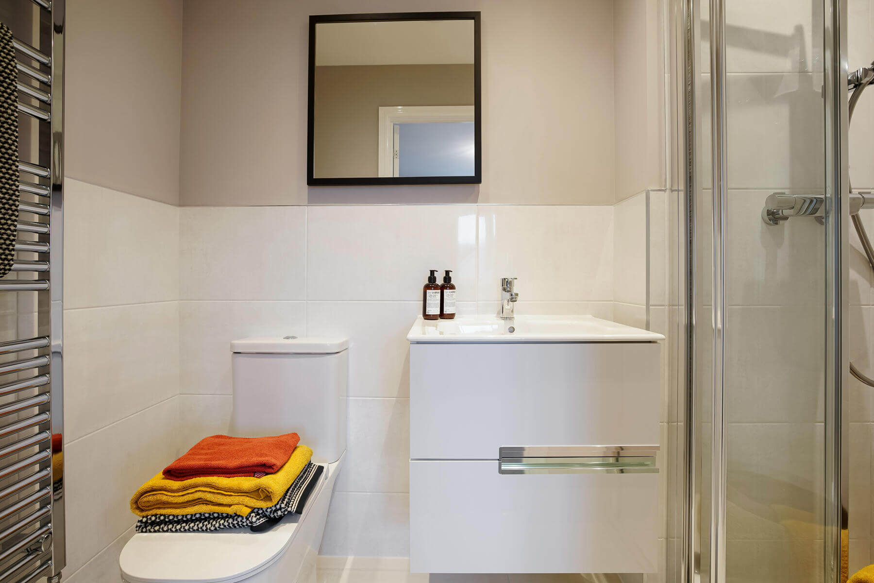 En-suite of the Huxford
