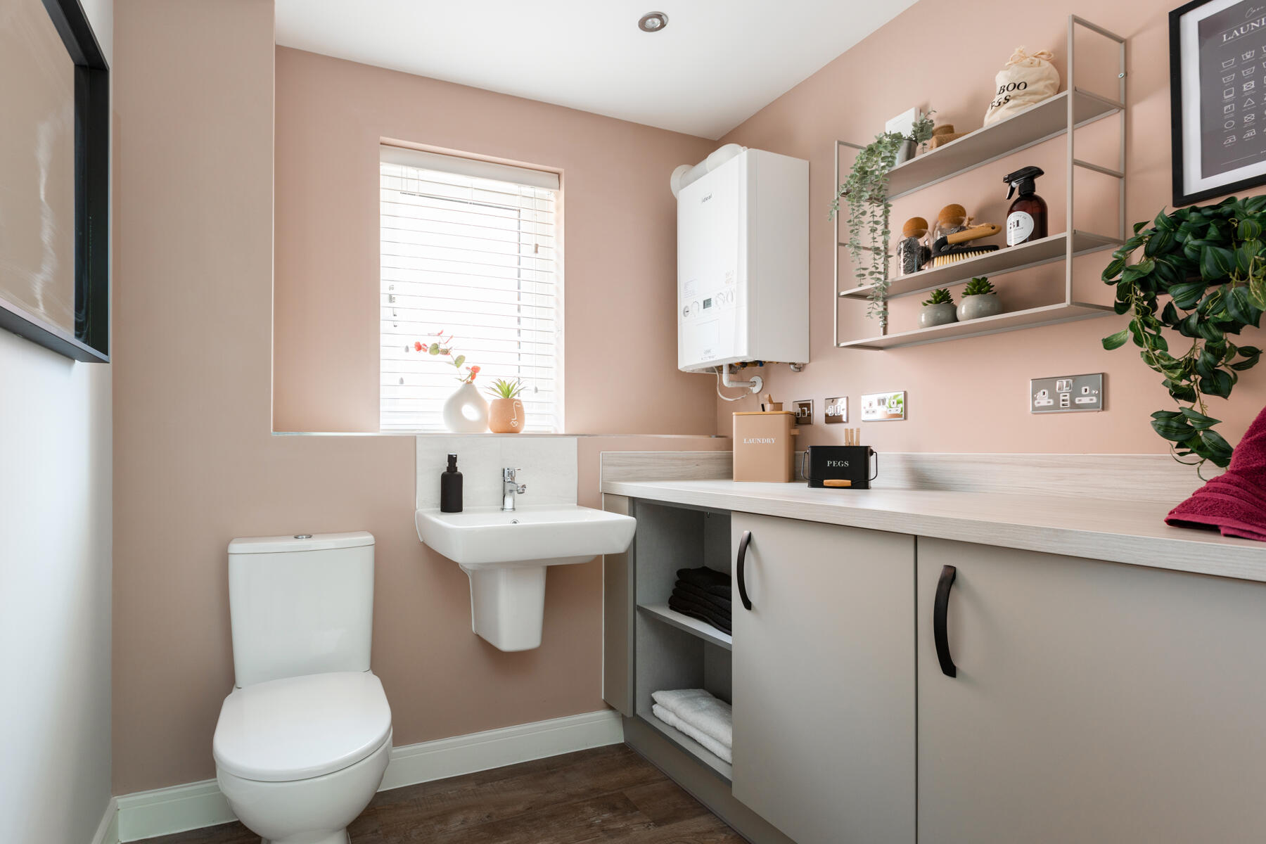 Guest cloakroom/Utility of the Keeford