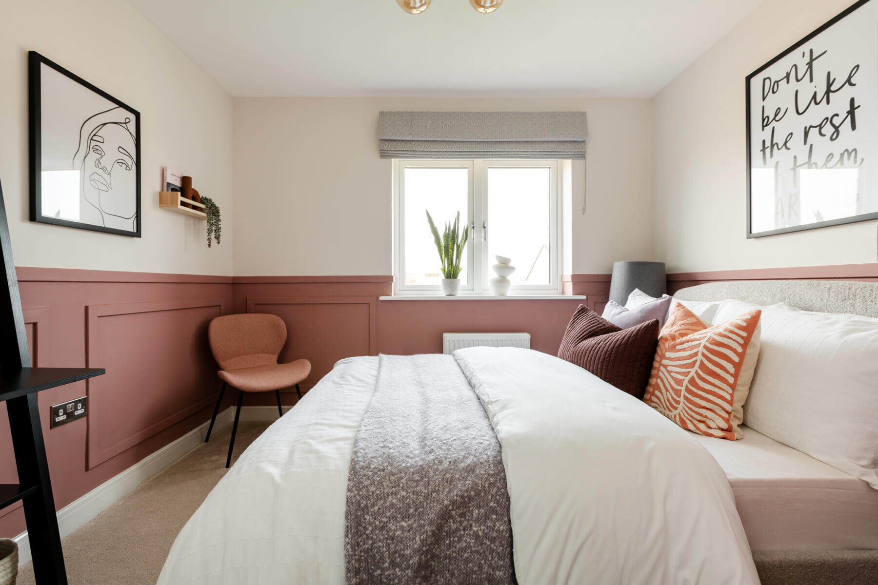 Bedroom 4 of the Manford