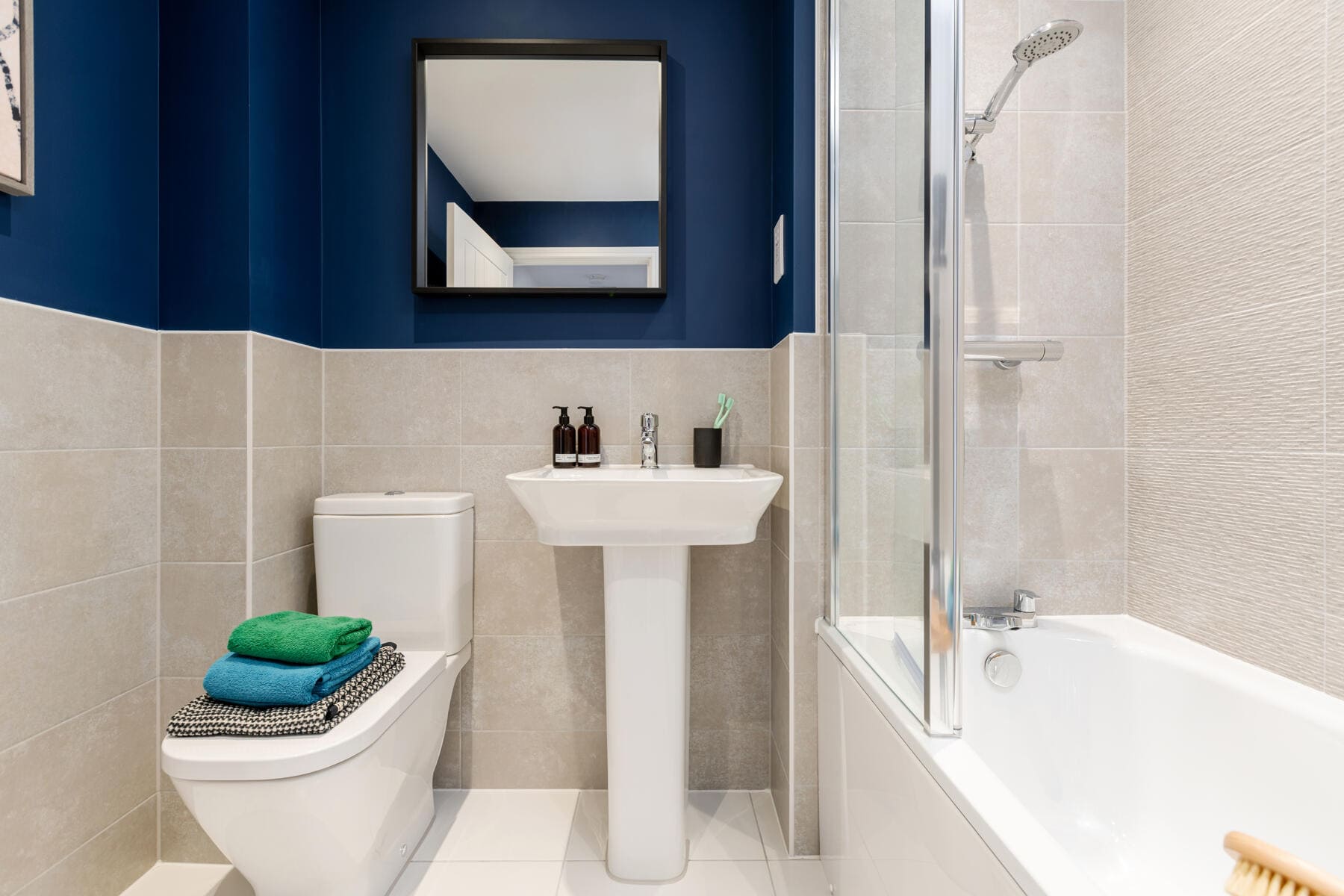 Toilet, sink and bath