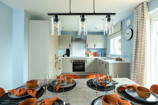 3 bedroom mid terrace
