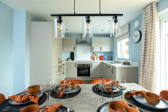 3 bedroom mid terrace