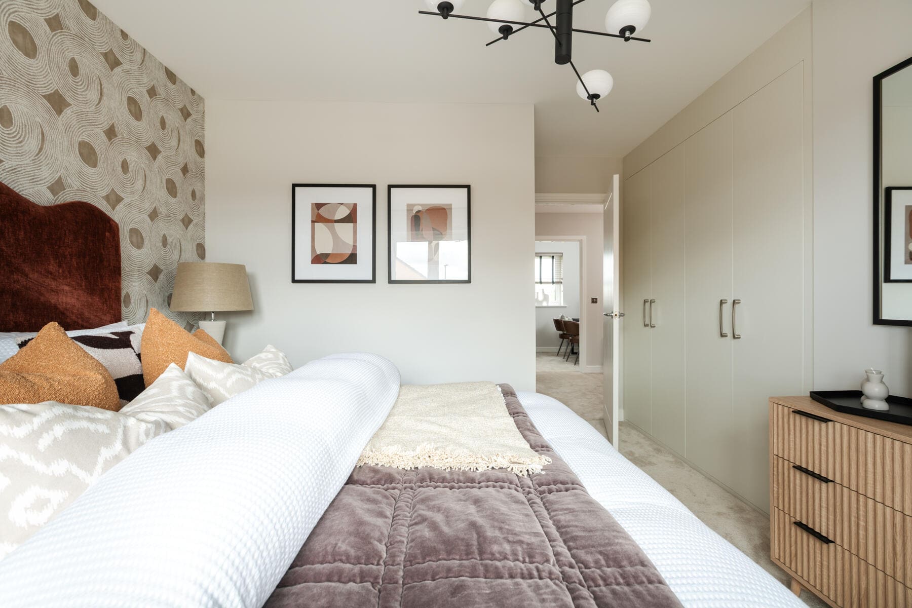 King-size bedroom