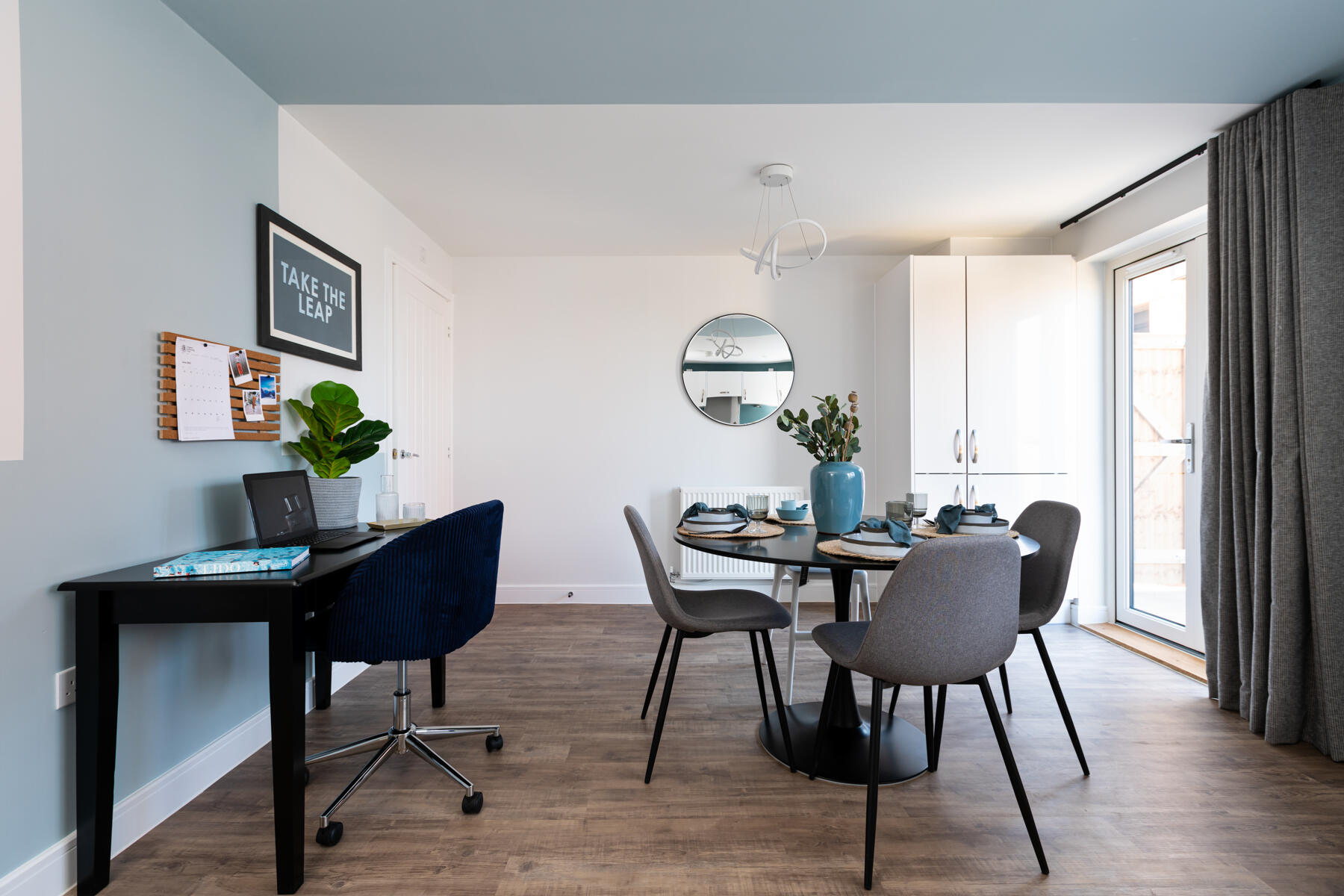 Table and chairs and desk 