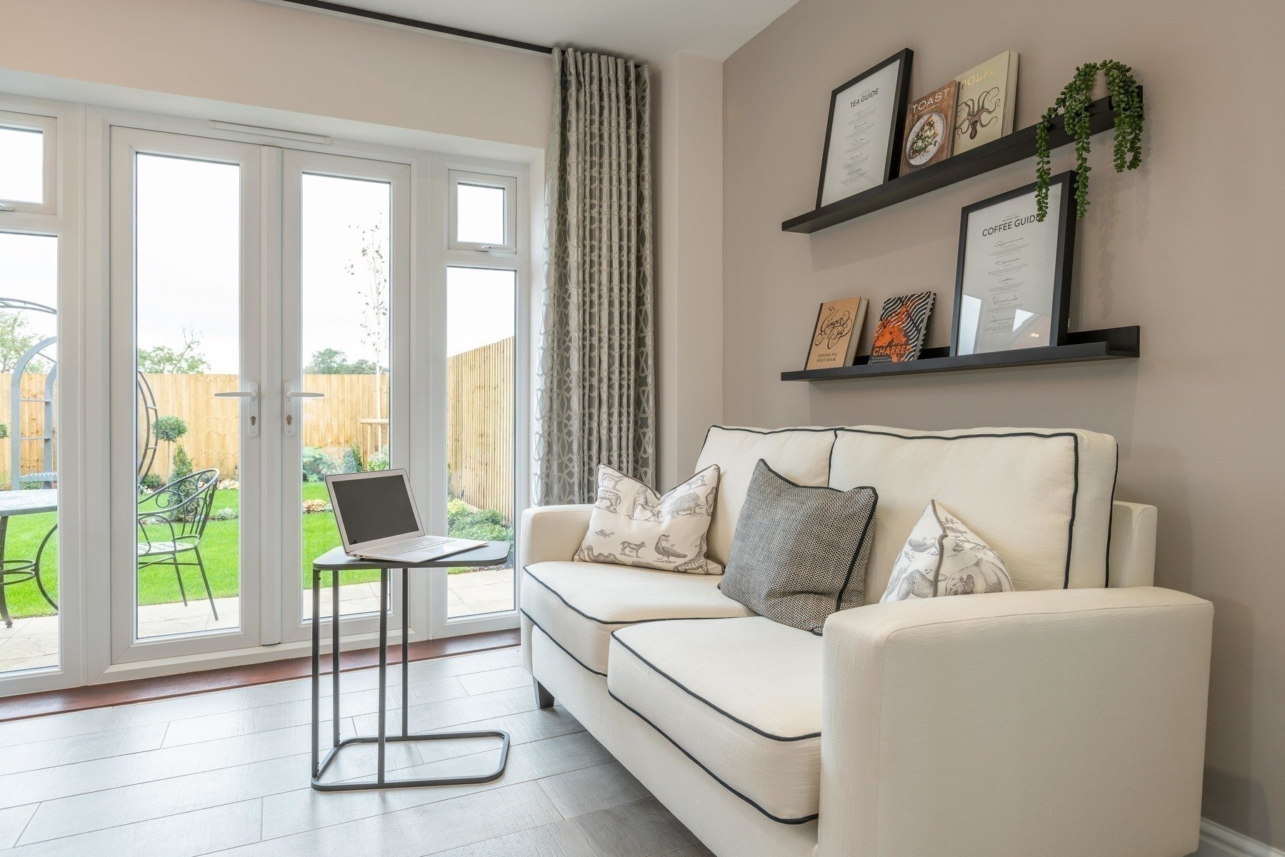 Kitchen sofa with French doors