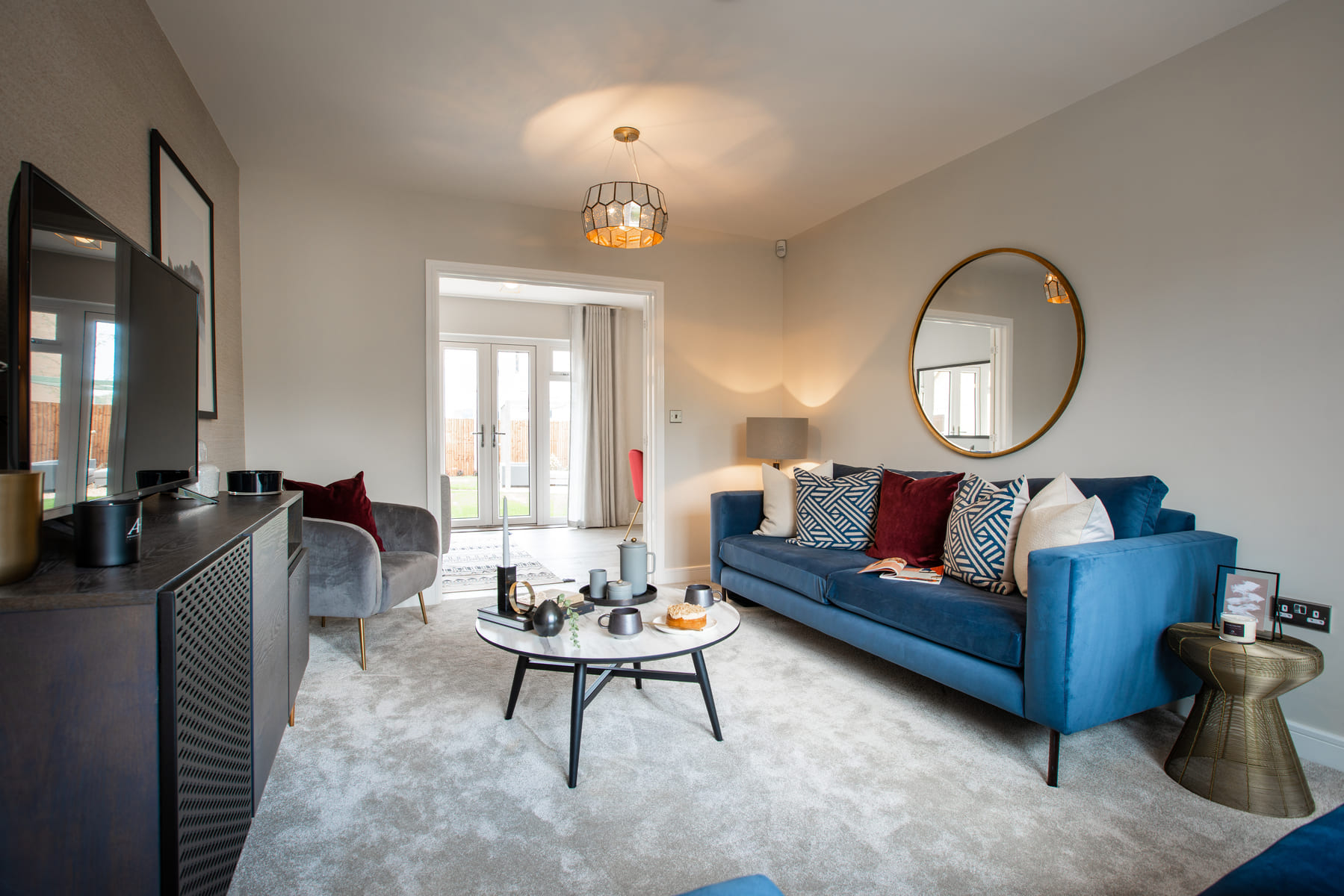 Lounge with view to the dining room