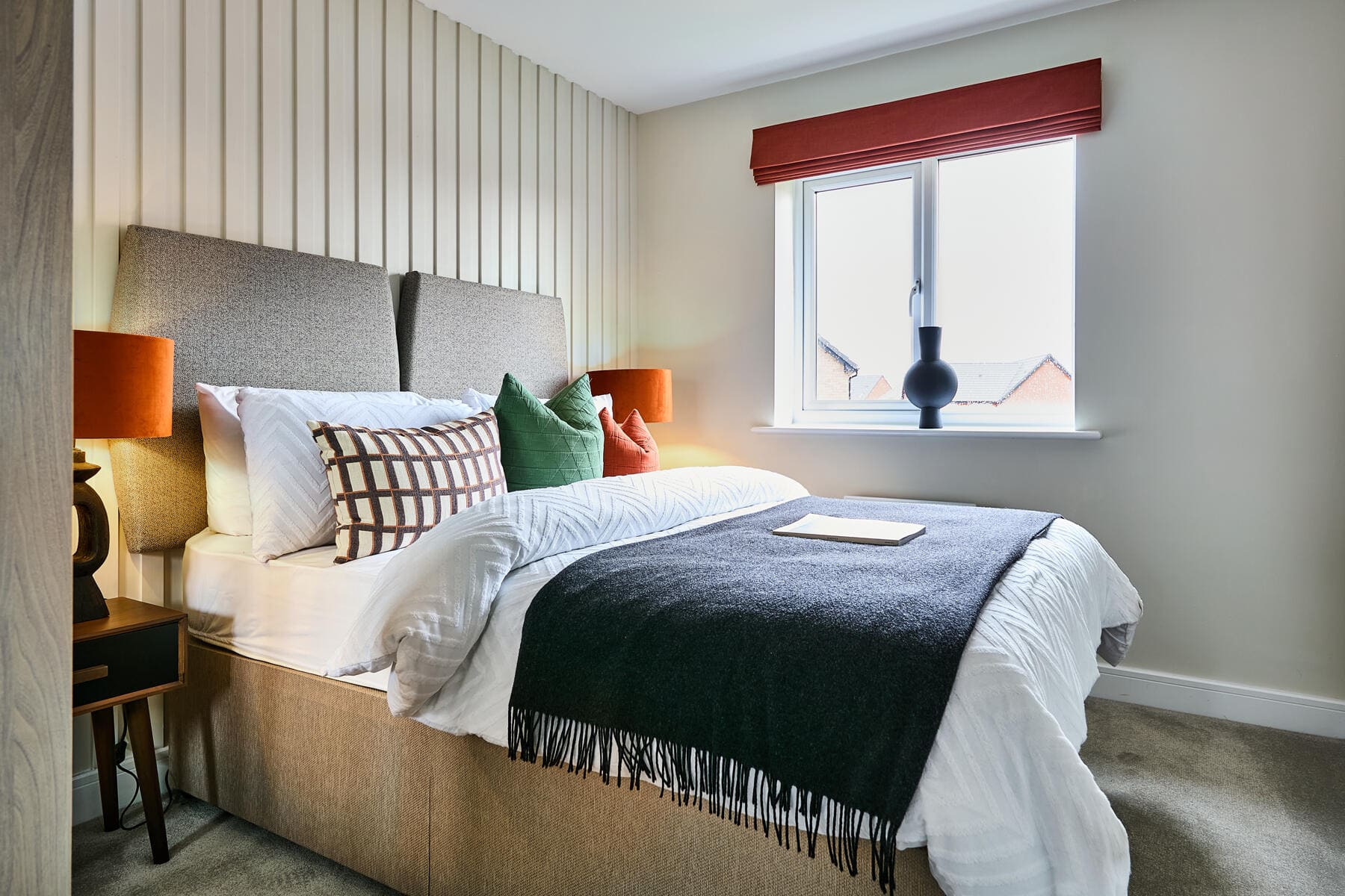 Double bed and window in bedroom