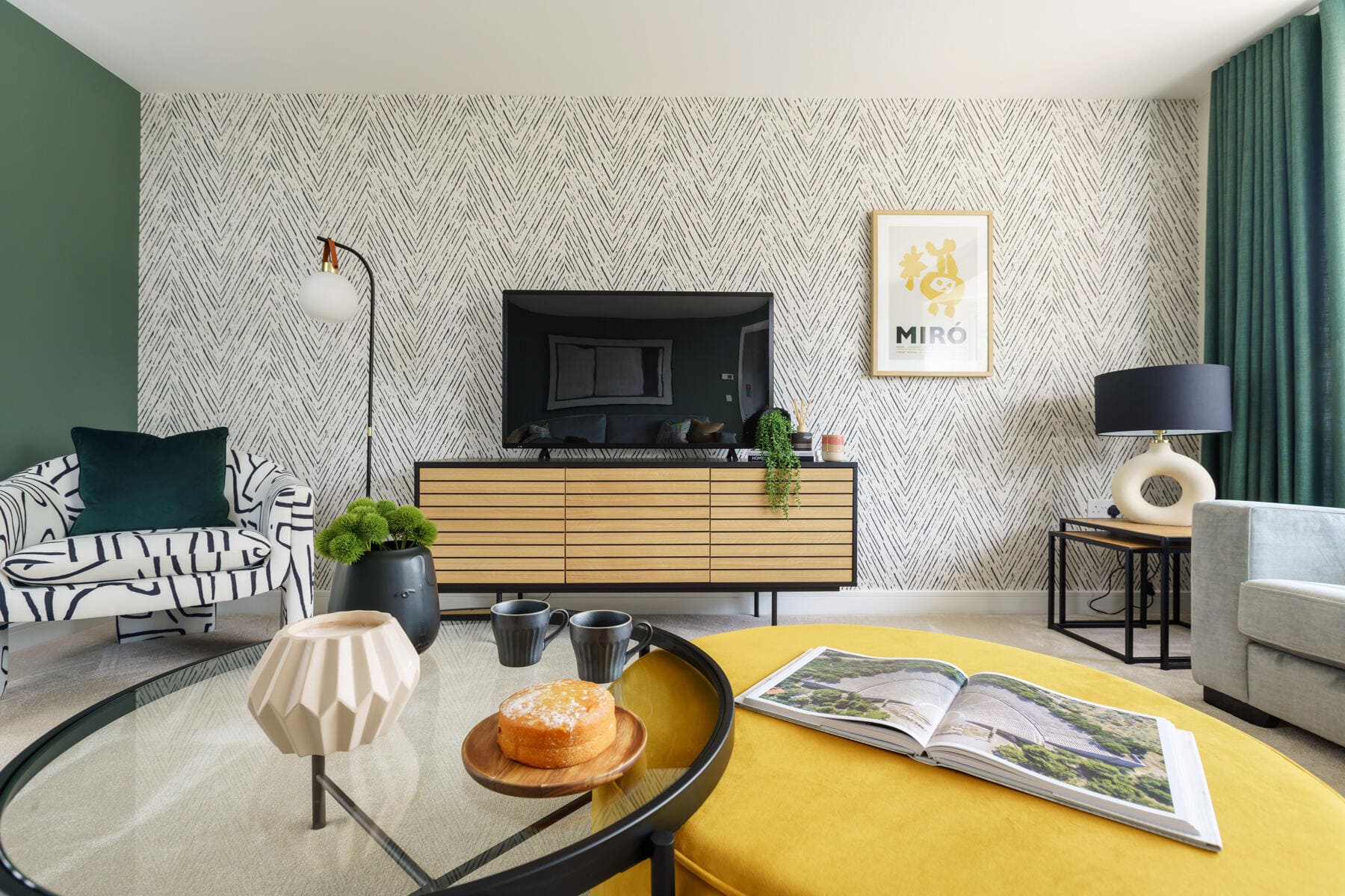 Lounge with TV and coffee table