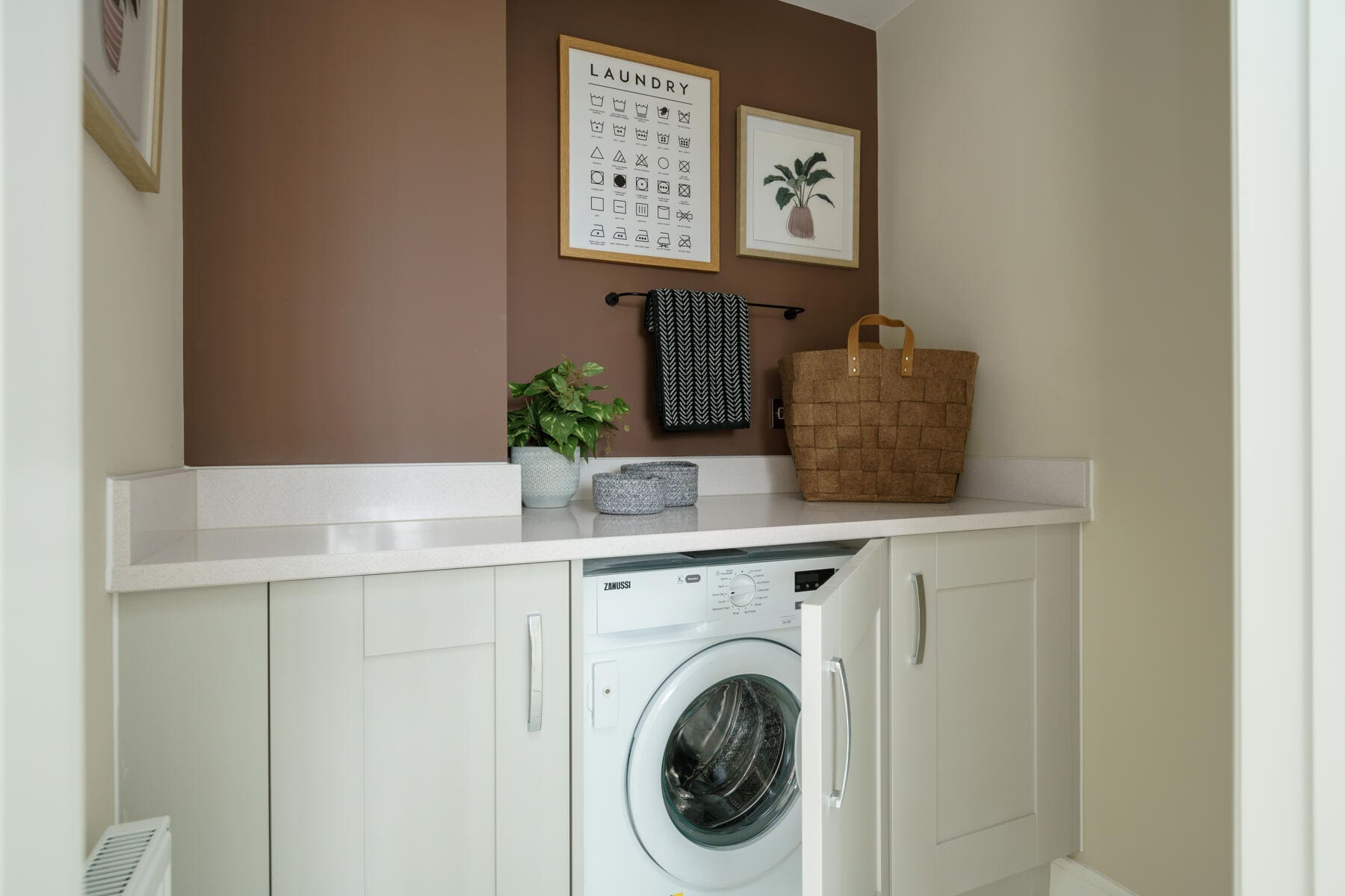Utility room with washing machine