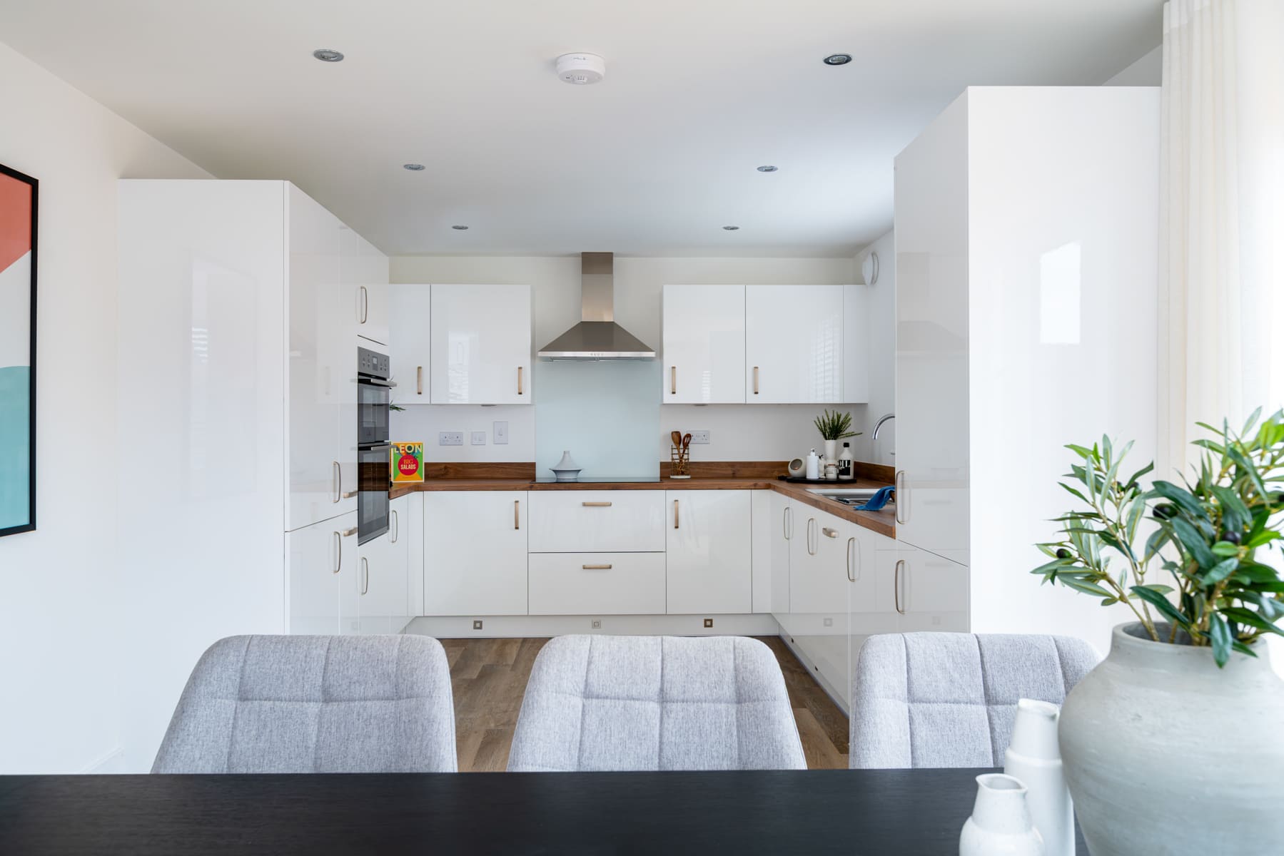 Kitchen table and chairs in kitchen