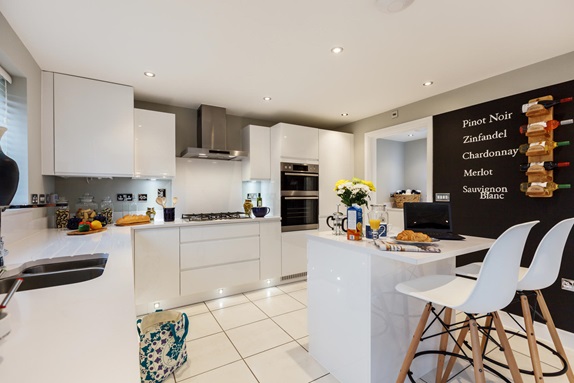 5 bedroom detached