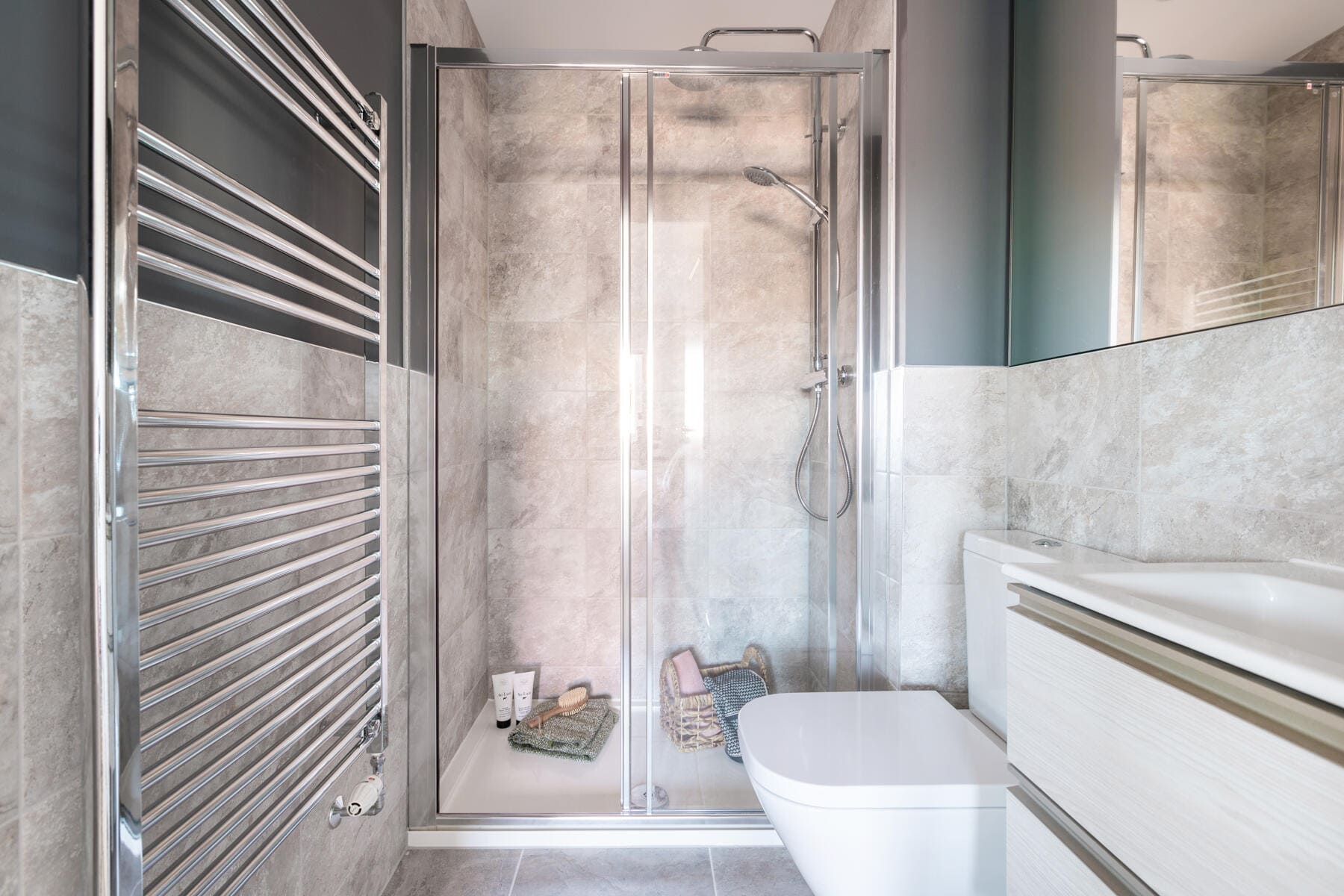 Double shower with toilet