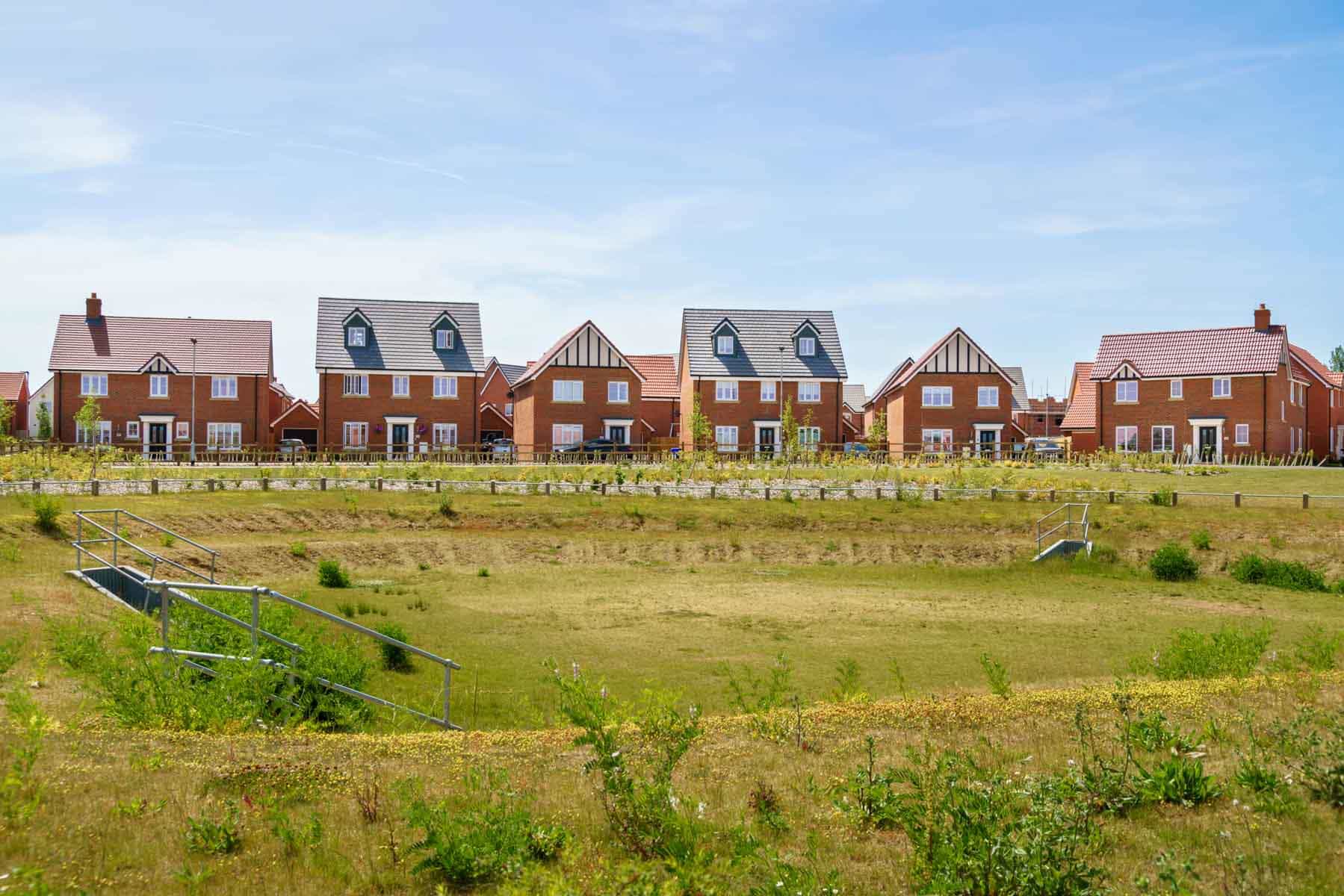 Lark Grange street scene over balancing pond