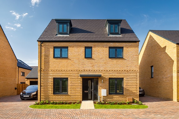 5 bedroom detached