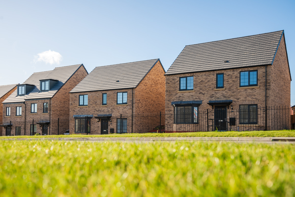 Streetscene at Taylor Wimpey's Weldon Manor