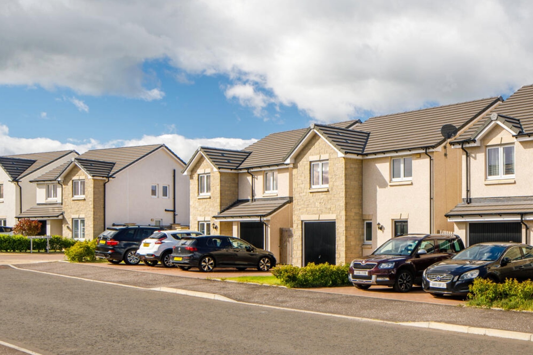 Taylor Wimpey street scene