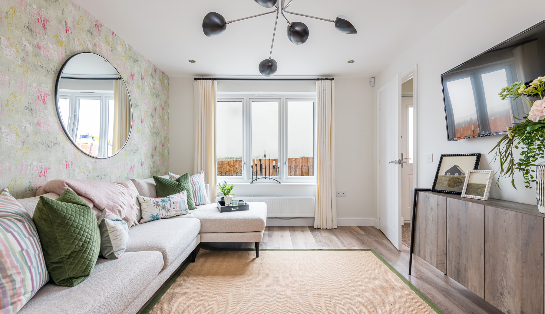 Flexible living across 2 storeys