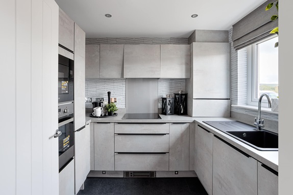 3 bedroom end terrace
