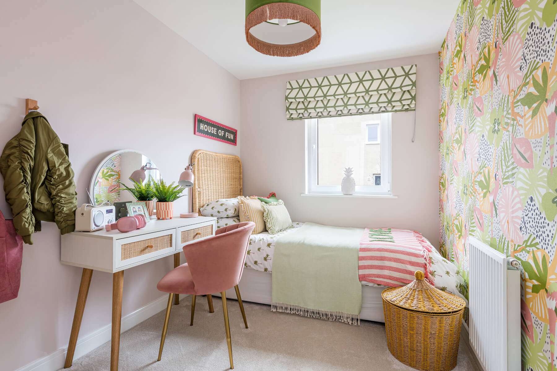 Farrier Fields Blair Show home 3 bedroom home Gilmerton