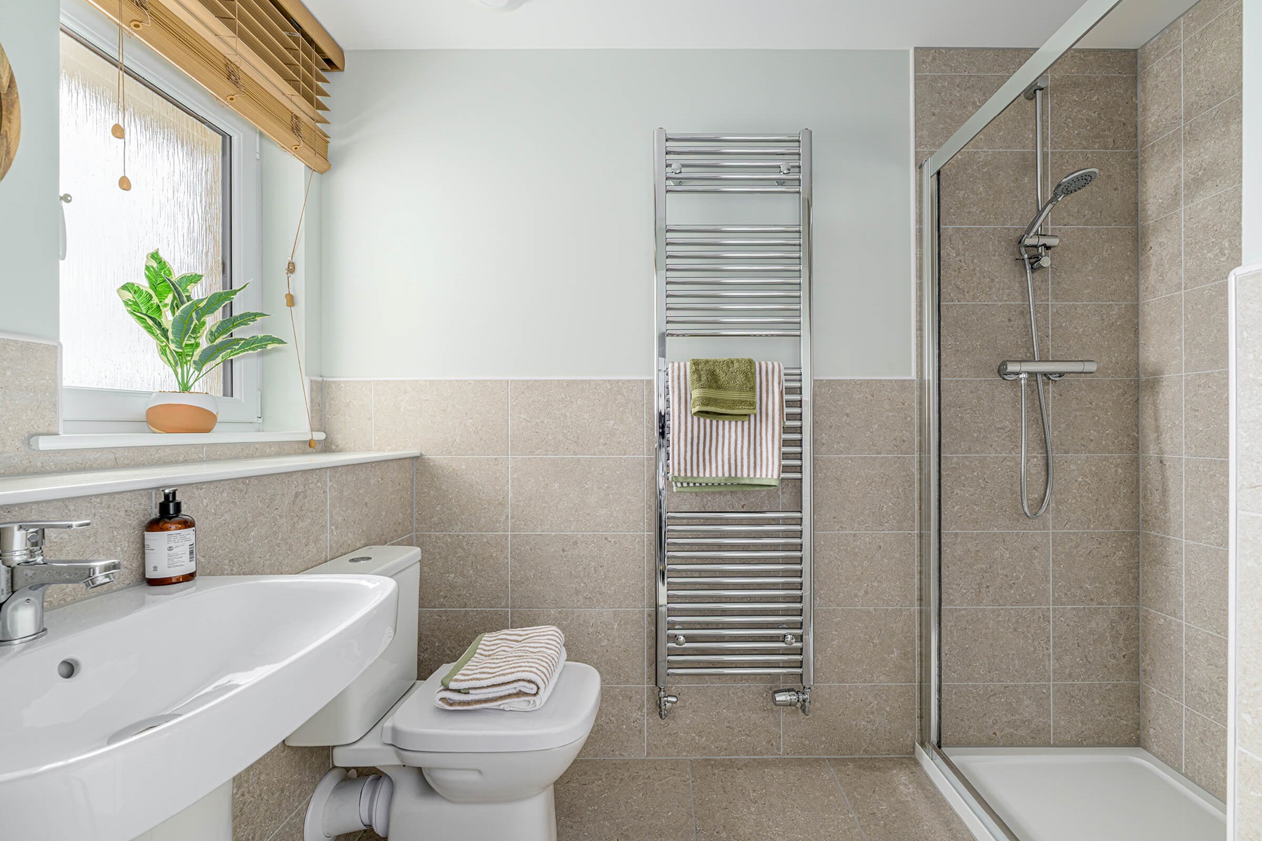 The Maxwell en suite