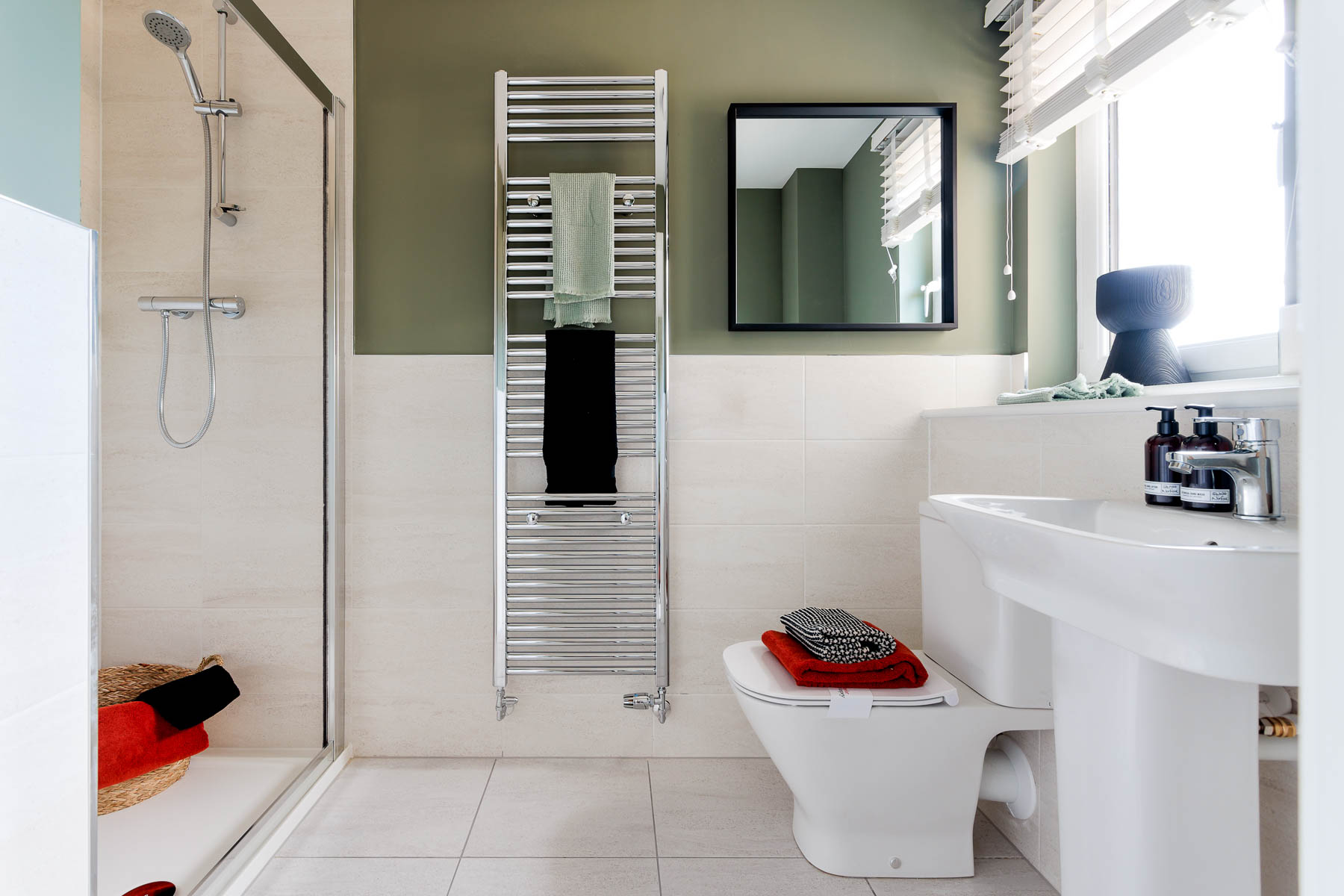 The Maxwell bedroom one en suite