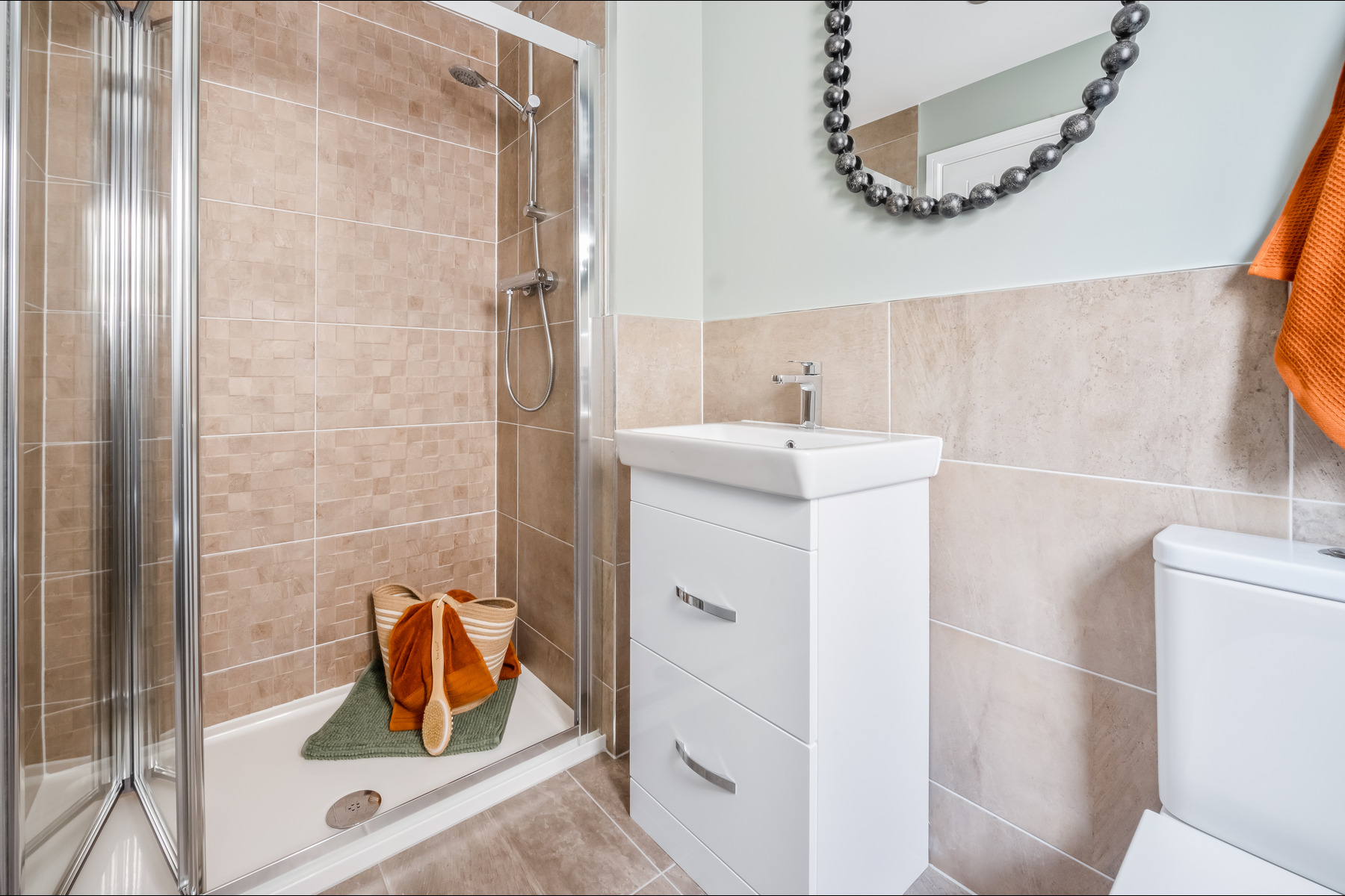Bedroom 1 ensuite
