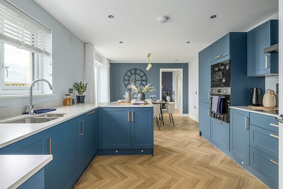 5 bedroom detached
