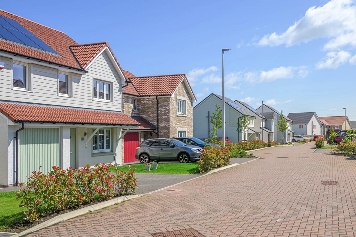 Calderwood Street Scene
