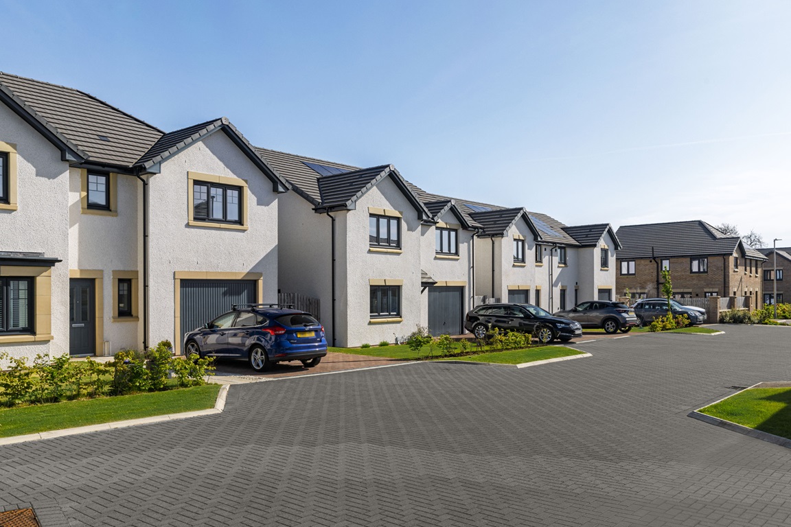 Hawthorn Gardens Street Scene