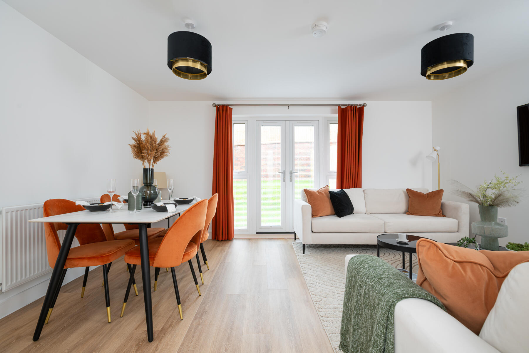 Open plan lounge to relax and eat