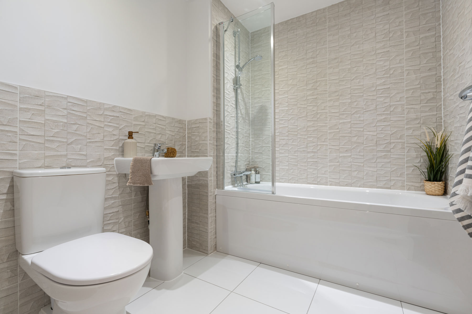 Huxford example bathroom