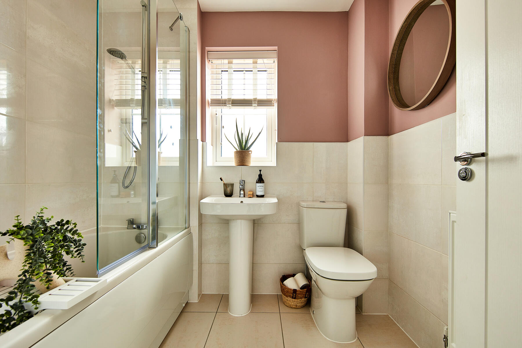 Personalise with a choice of wall tiles & flooring