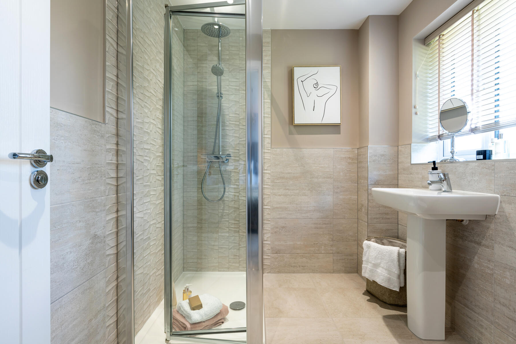 Wayford example en suite shower room