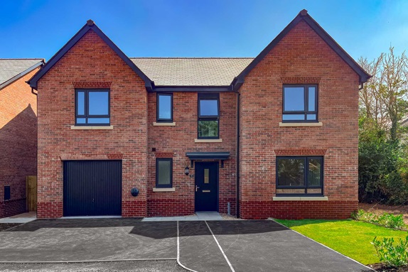 5 bedroom detached