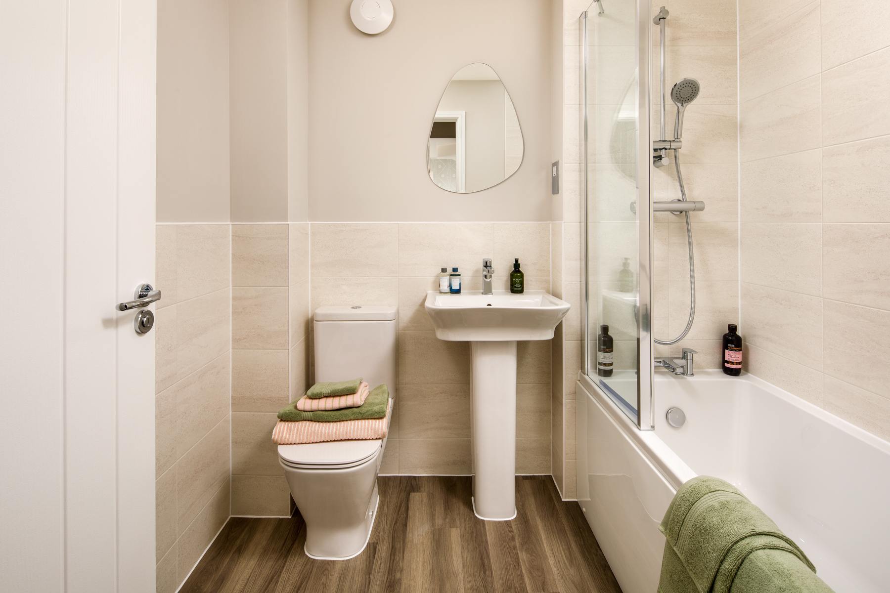 Contemporary family bathroom