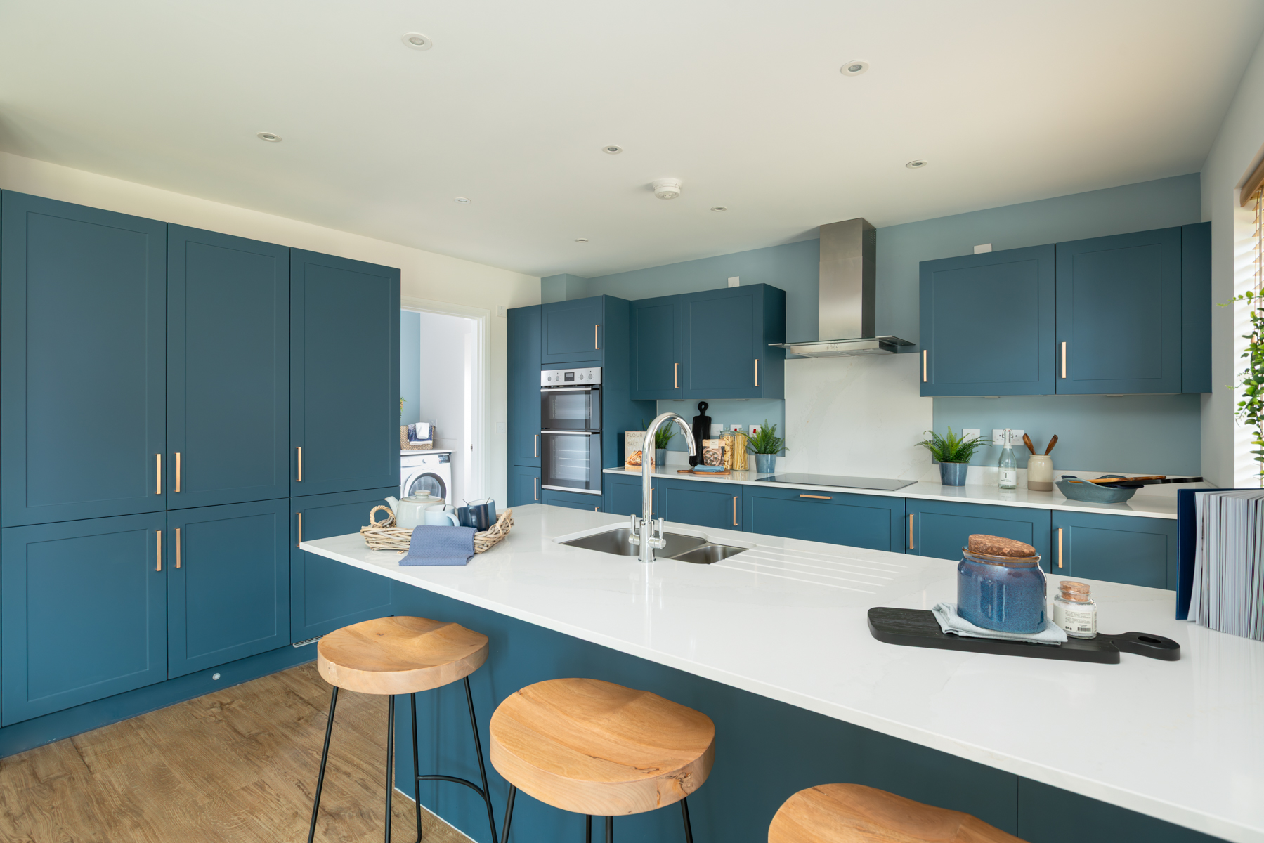 Ample storage throughout the kitchen