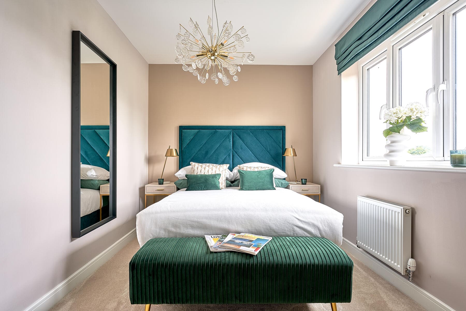 Double bed with mirror