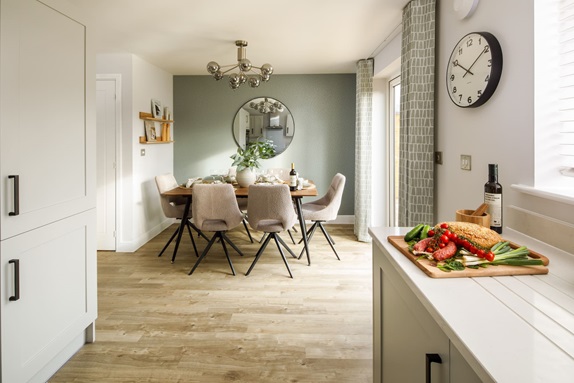 3 bedroom mid terrace