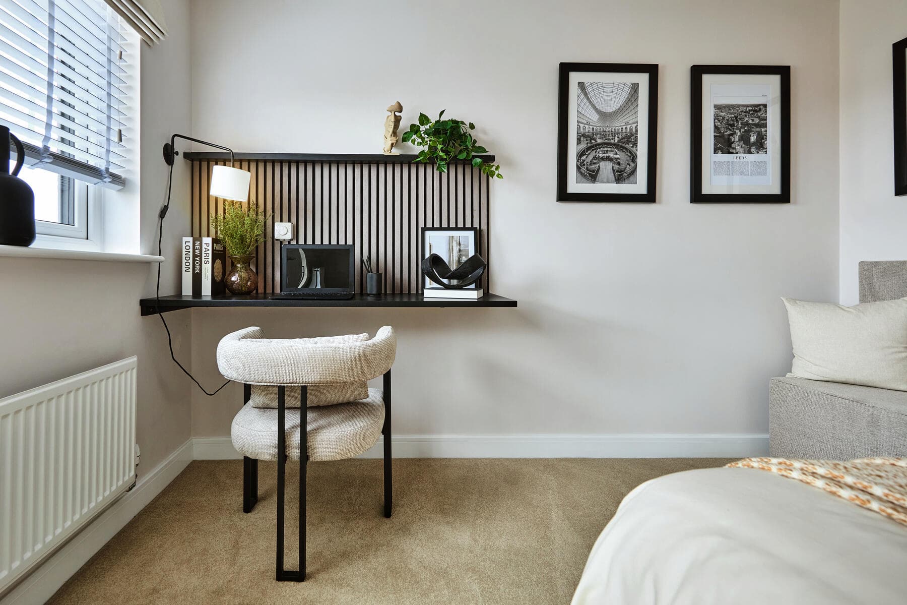 Spare bedroom or useful office space