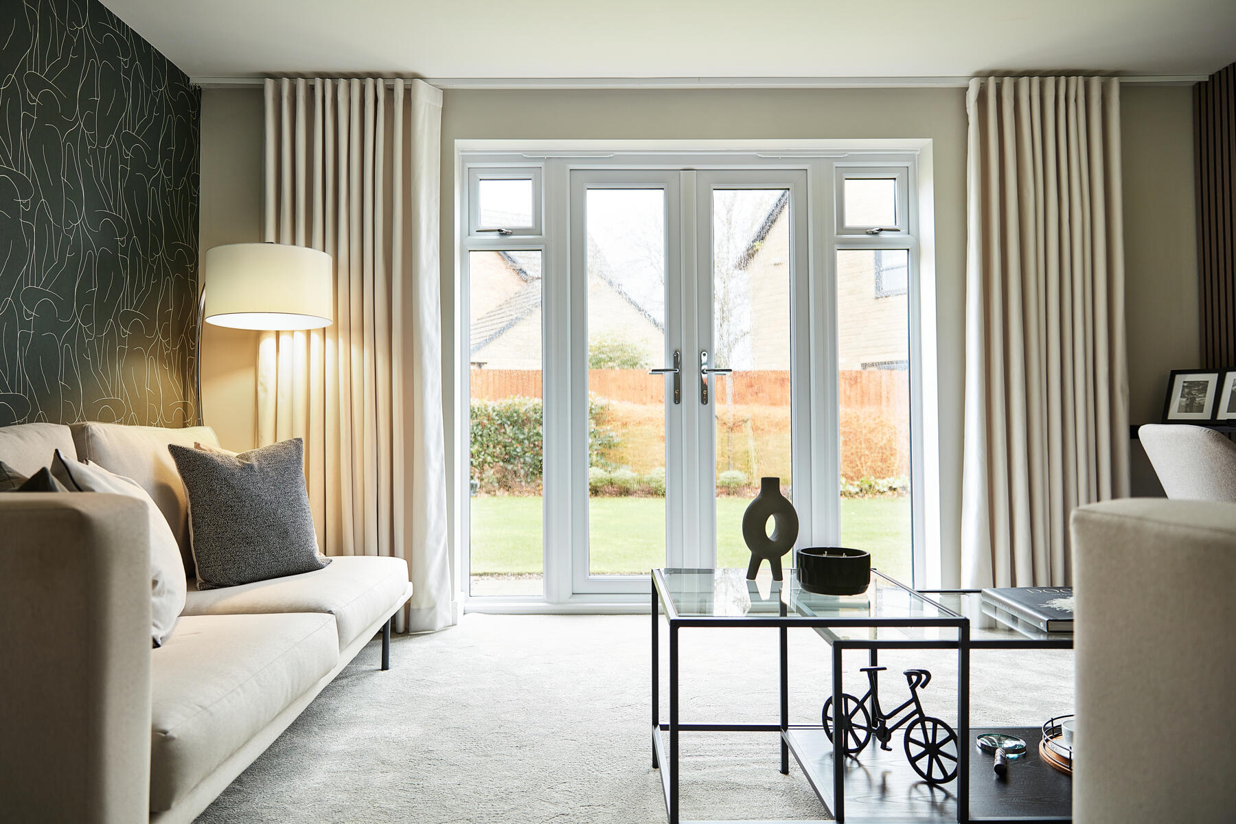 lounge to the garden