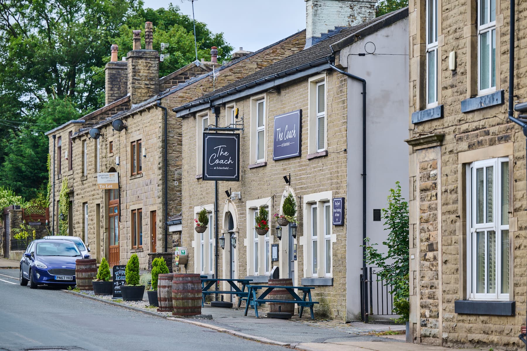 restaurants near edenfield