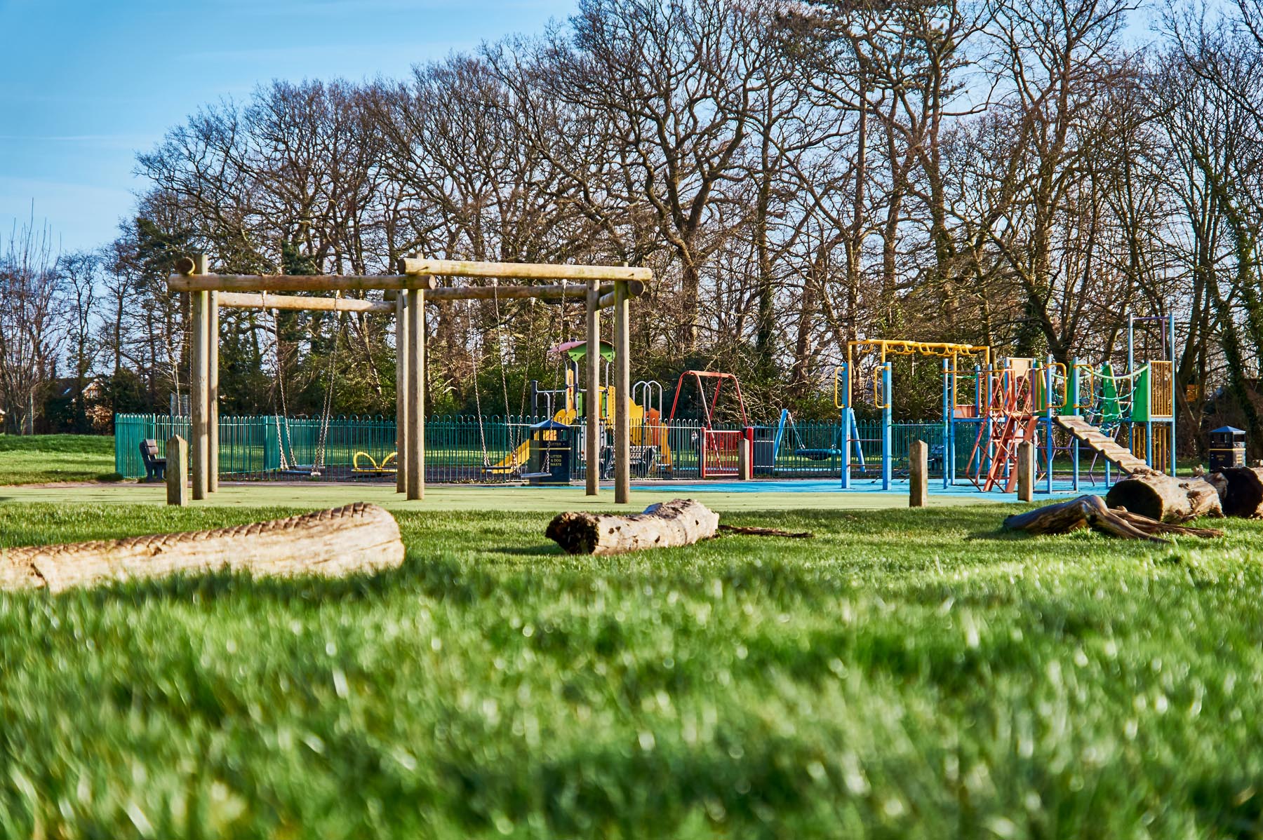 Nearby to Coundon Park, for little ones to play or family walks with the dog