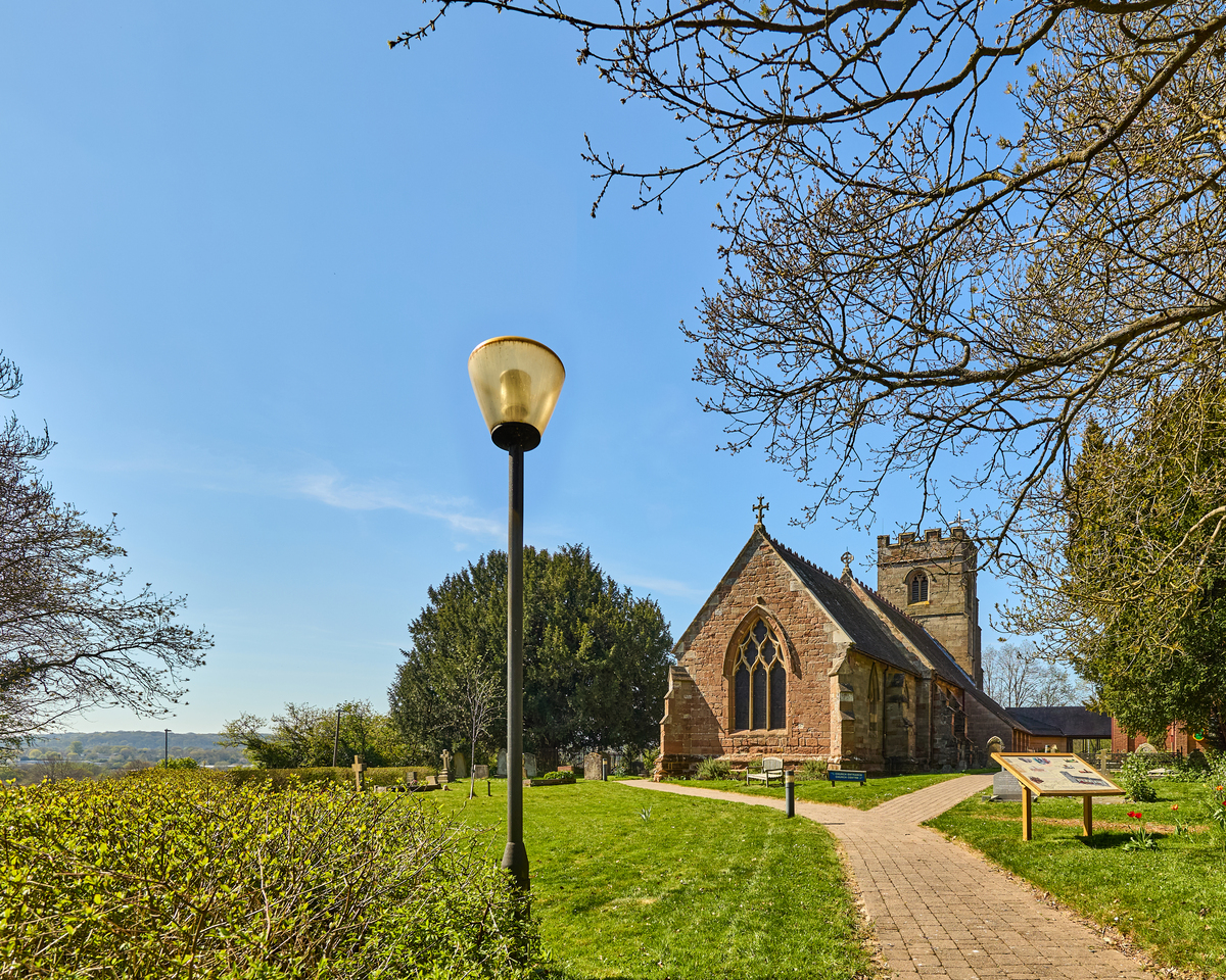 TW Mids Redditch St Peters Church