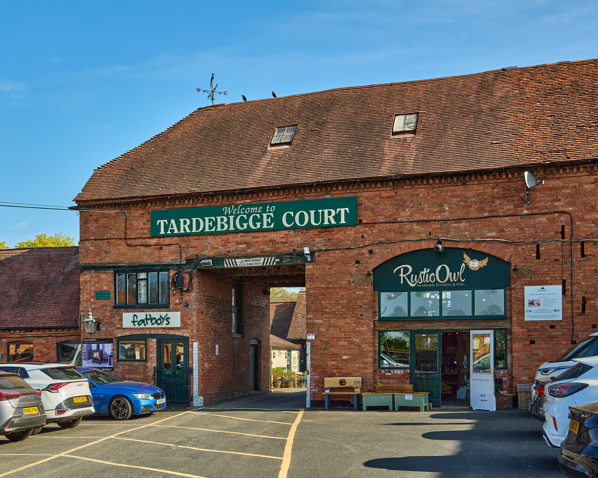 TW Mids Redditch Tardebigge Court