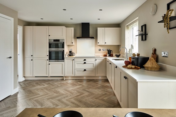 5 bedroom detached
