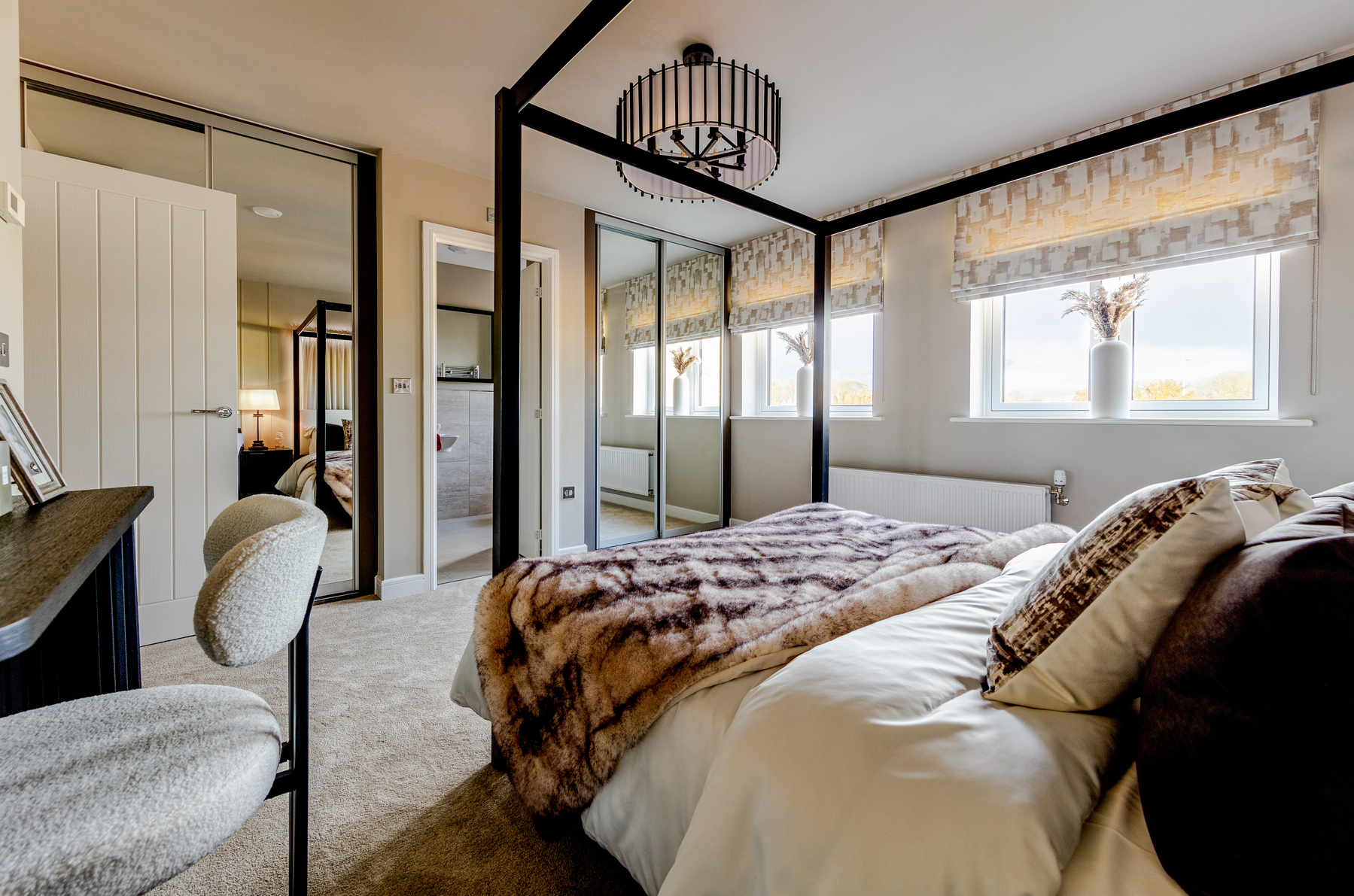 The spacious main bedroom