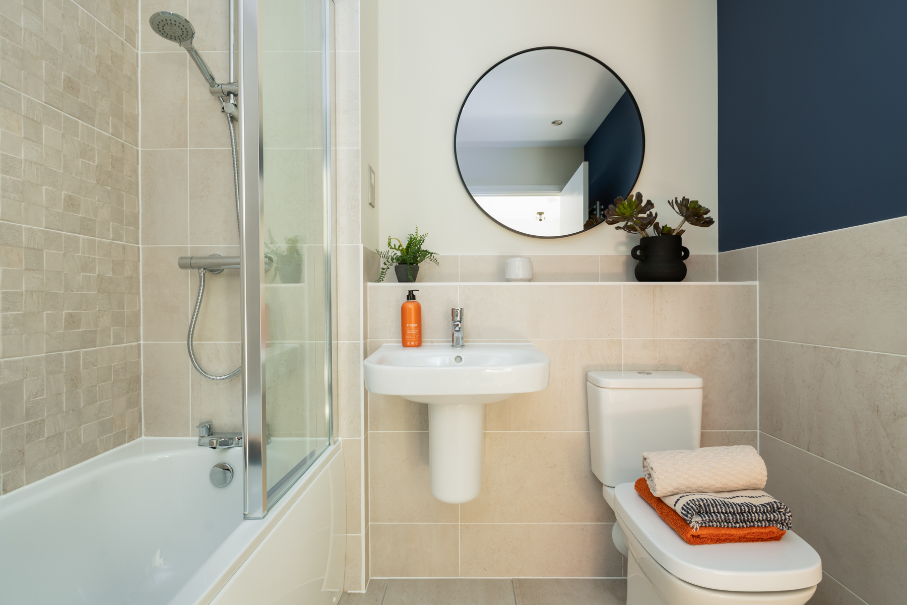 Contemporary family bathroom