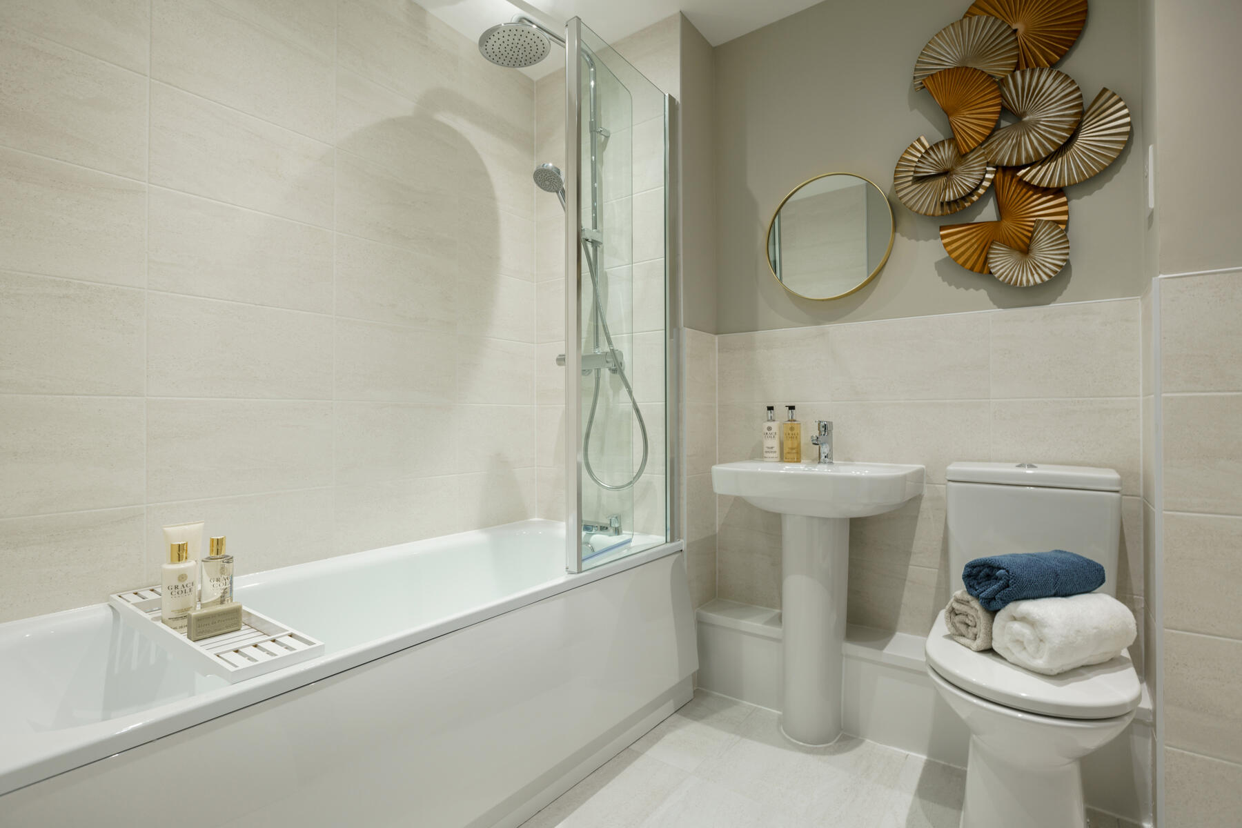 The Elliston bathroom