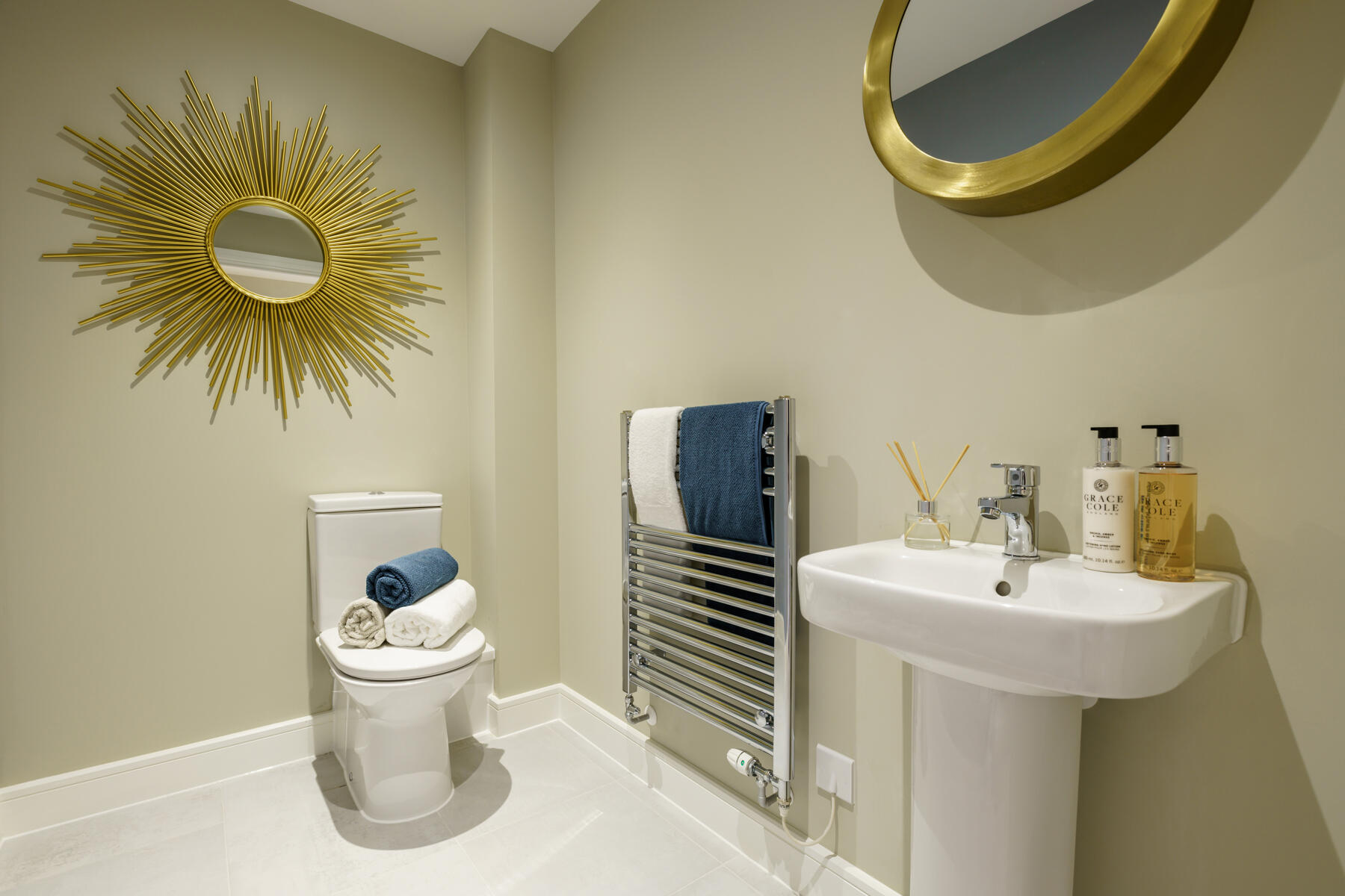 The Elliston cloakroom