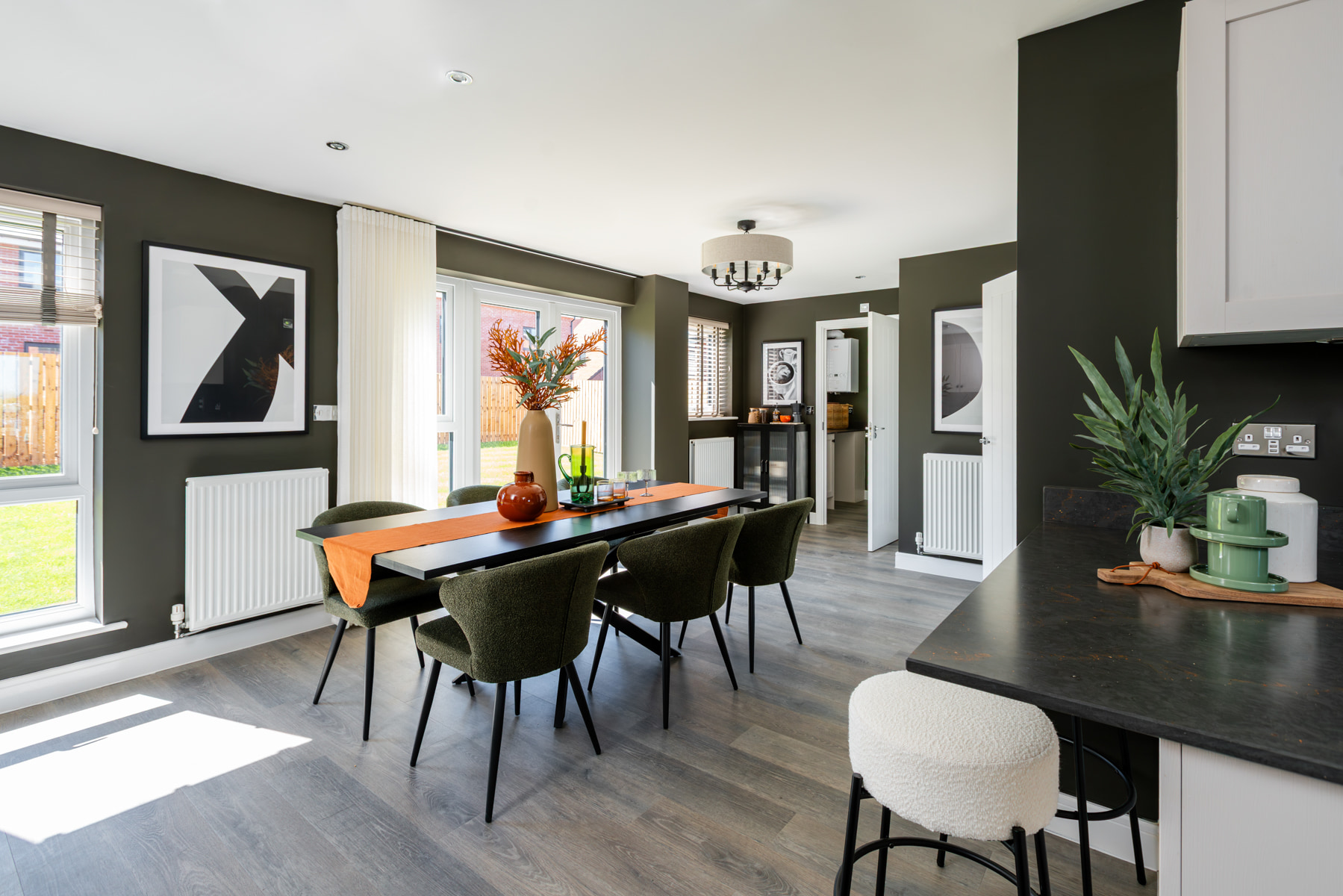 Sociable layouts for entertaining